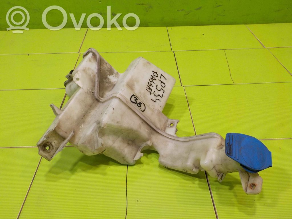 Volkswagen PASSAT B6 Serbatoio/vaschetta liquido lavavetri parabrezza