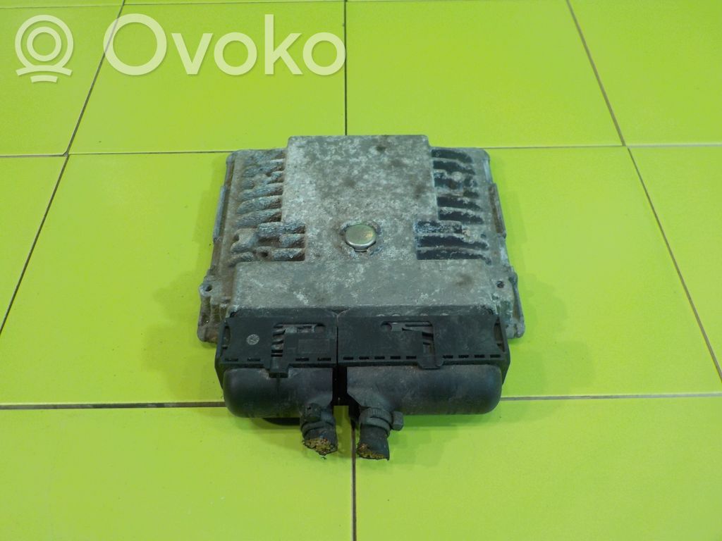 Volkswagen Golf VI Unitate/modul de control motor 