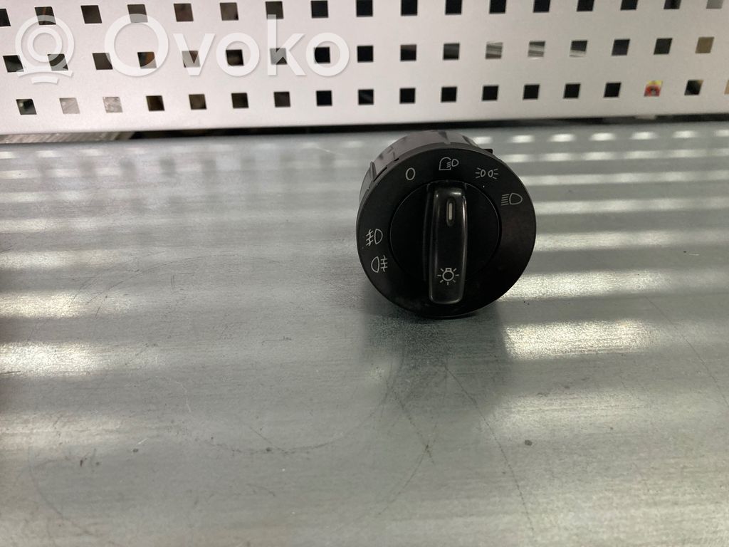 Volkswagen PASSAT B6 Light switch 