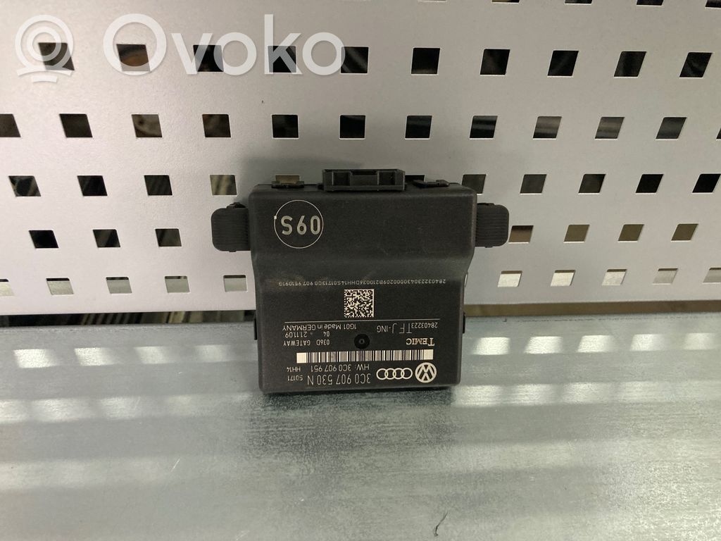 Volkswagen PASSAT B6 Gateway control module 