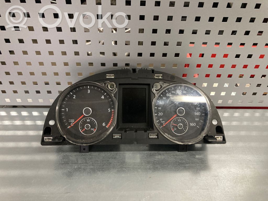 Volkswagen PASSAT B7 Speedometer (instrument cluster) 