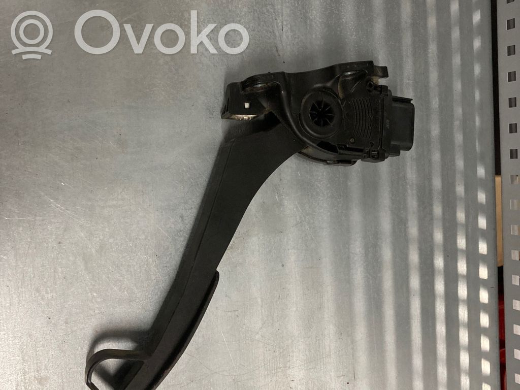 Volvo XC90 Accelerator throttle pedal 