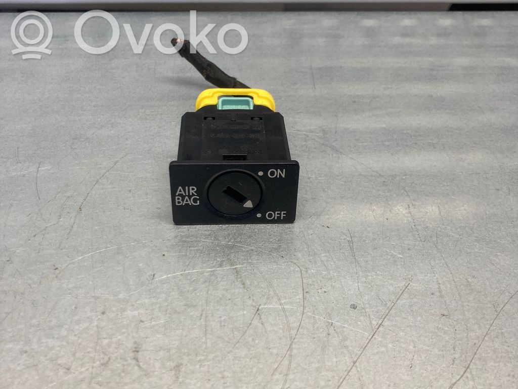Volkswagen Caddy Comutator pornit/oprit airbag pasager 