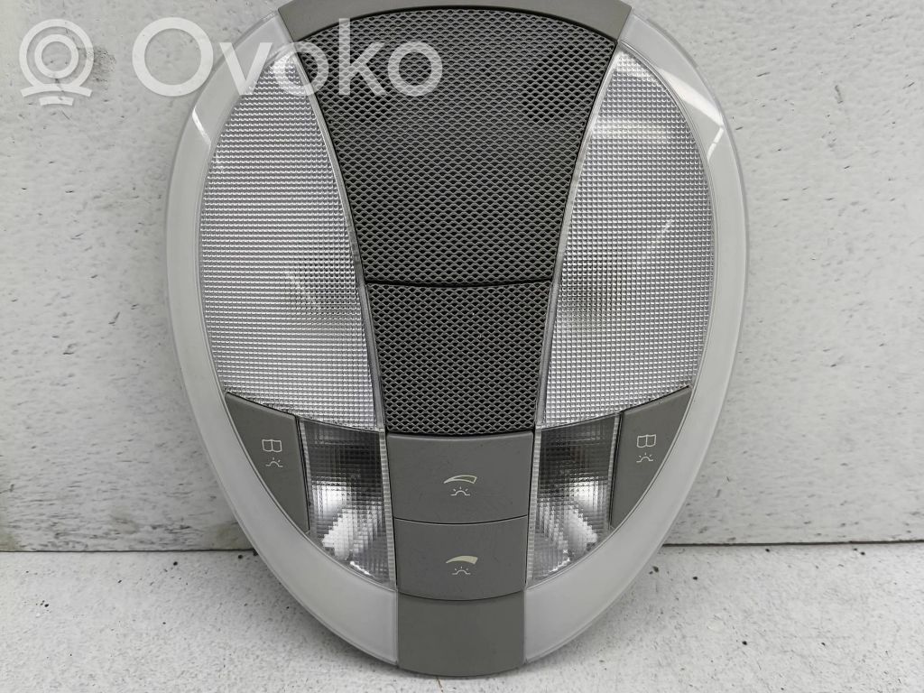 Mercedes-Benz CLS C219 Lampka podsufitki tylna 