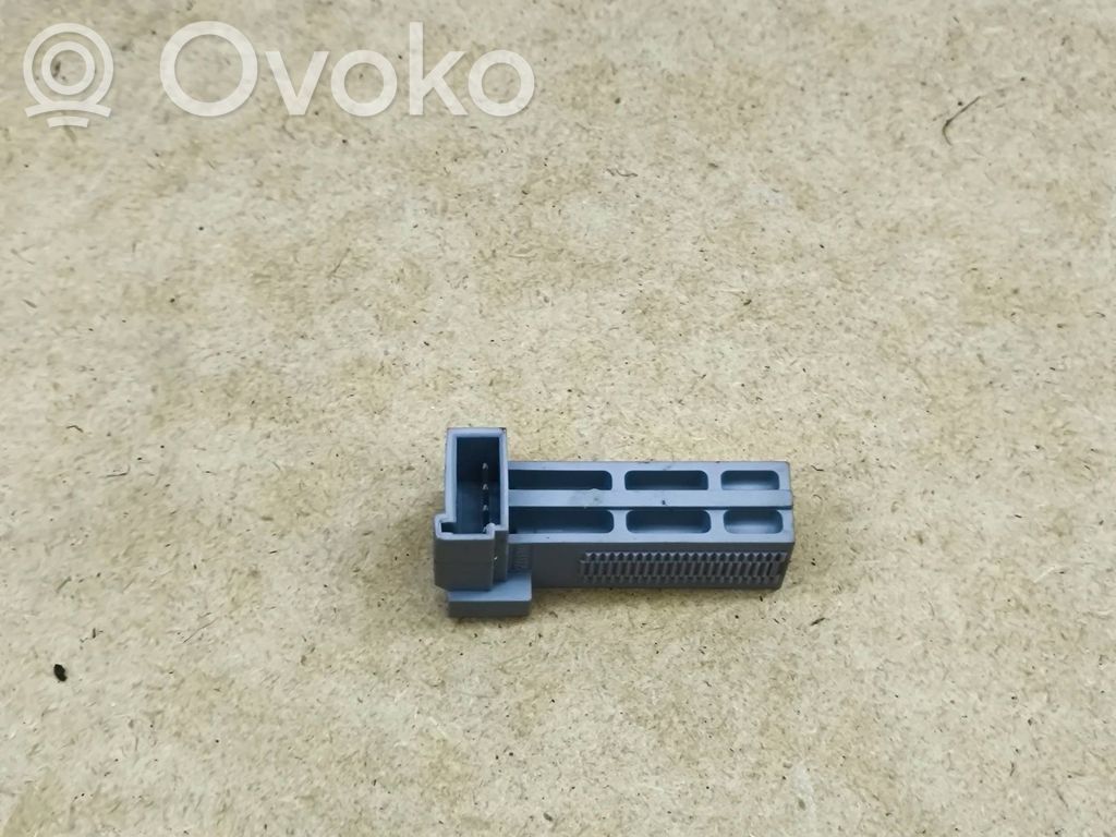 Mercedes-Benz C W204 Brake pedal sensor switch 