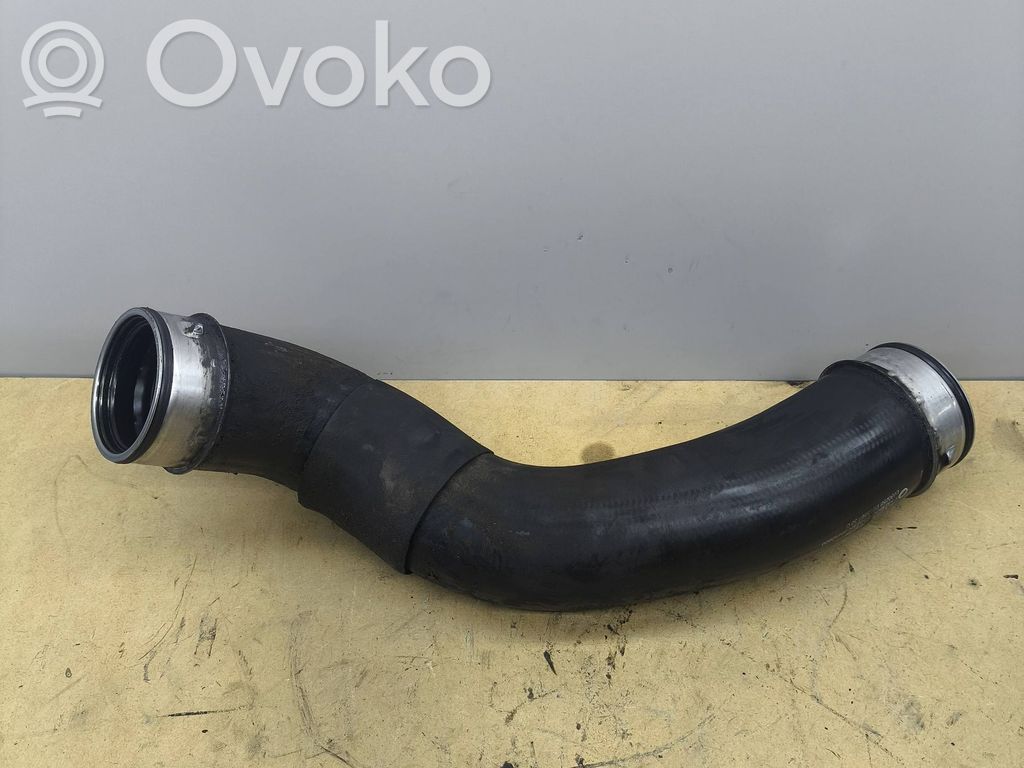 Mercedes-Benz E W211 Intercooler hose/pipe 