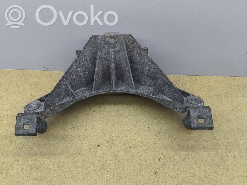 BMW X5 E70 Gearbox mounting bracket 