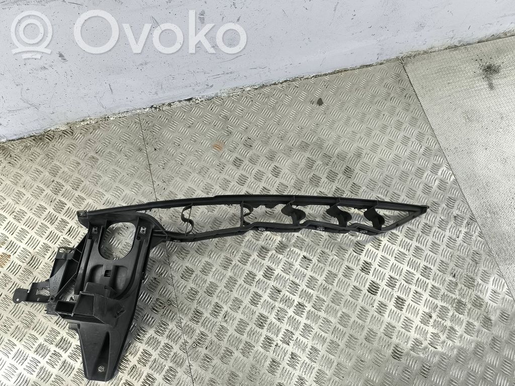 BMW X5 E70 Laikiklis sparno 