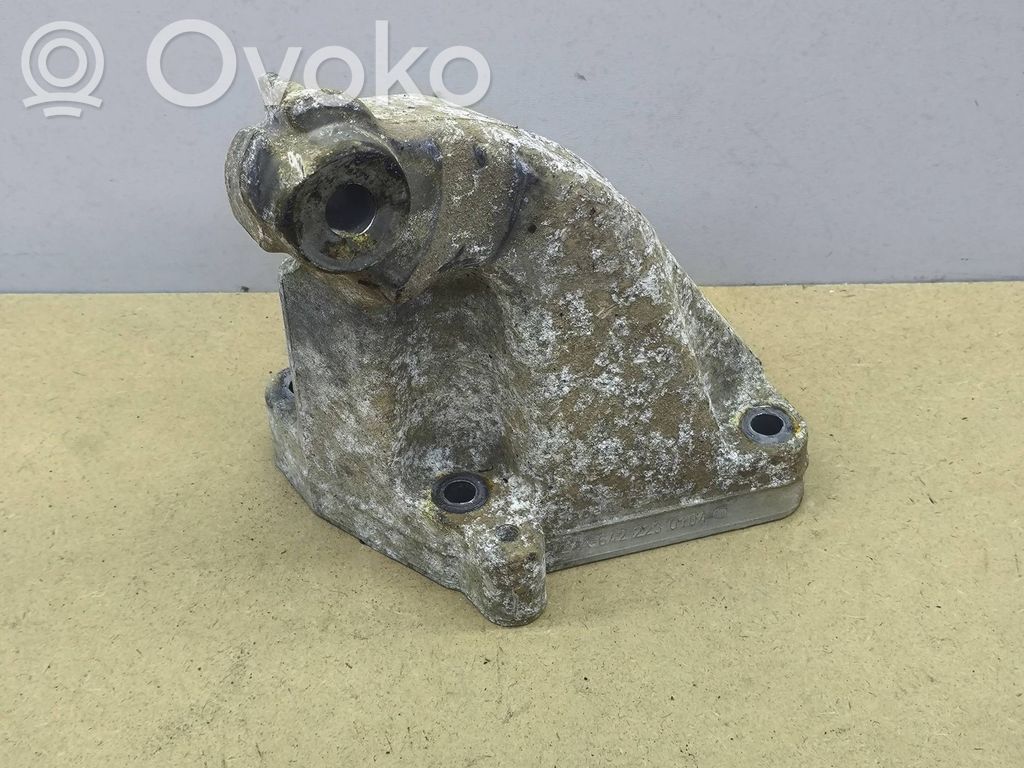 Mercedes-Benz E W211 Engine mounting bracket 