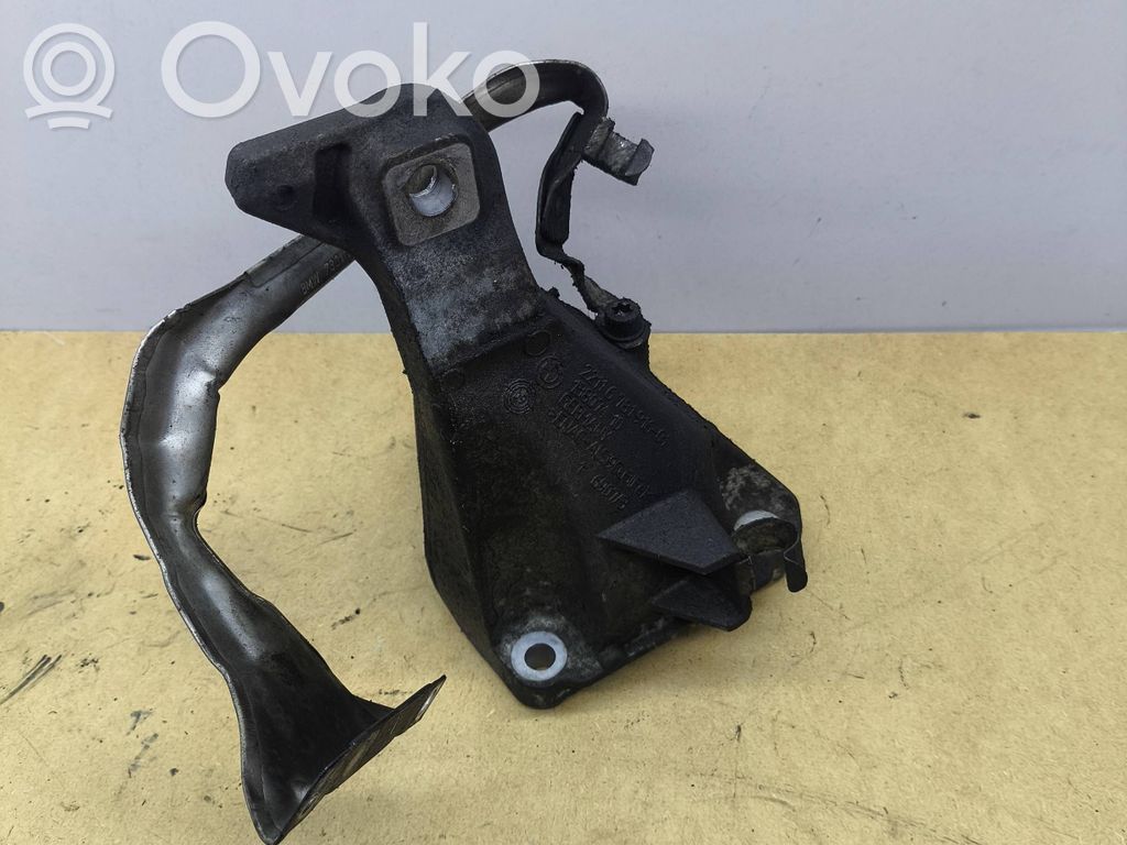 BMW 3 E90 E91 Engine mounting bracket 