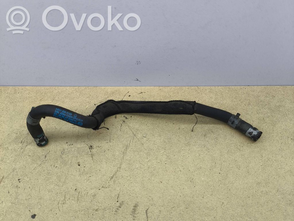 Mercedes-Benz C W204 Engine coolant pipe/hose 