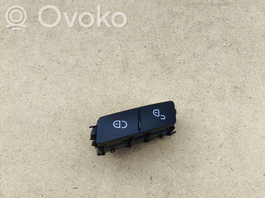 Mercedes-Benz C W204 Central locking switch button 