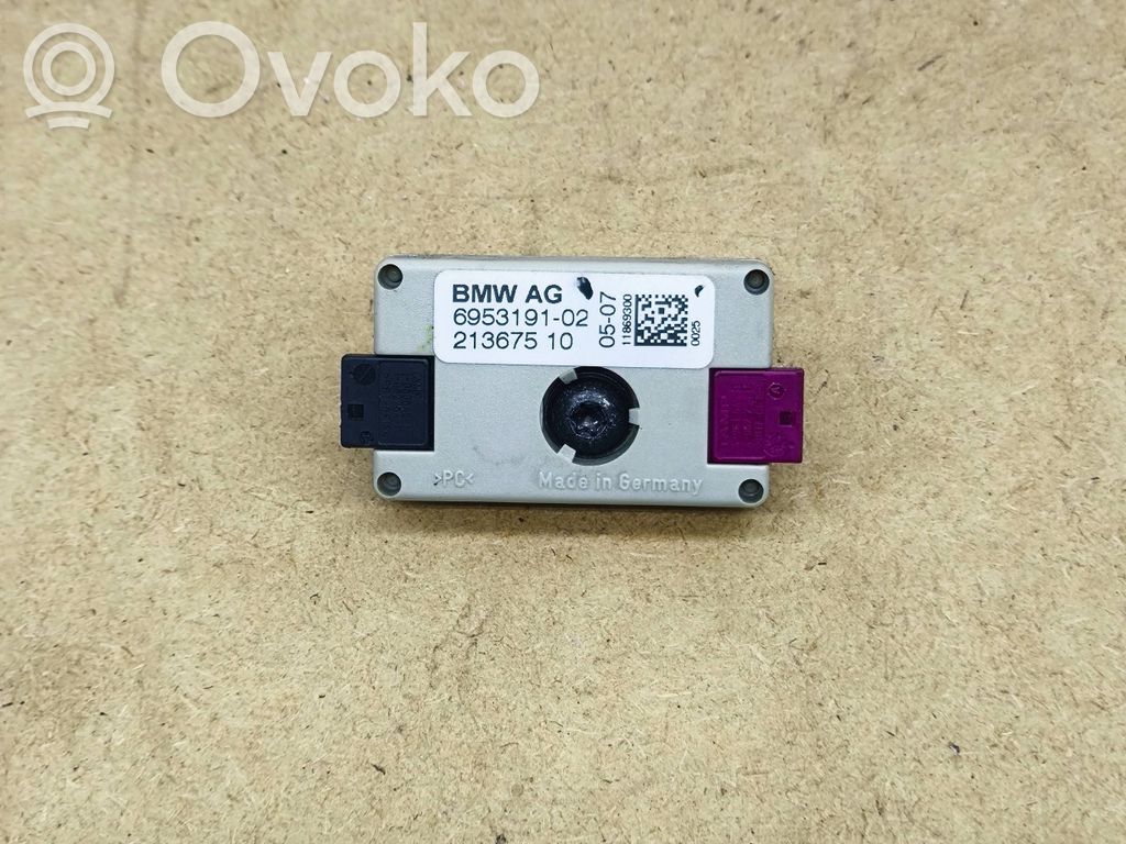 BMW 5 E60 E61 Antenas pastiprinātājs 