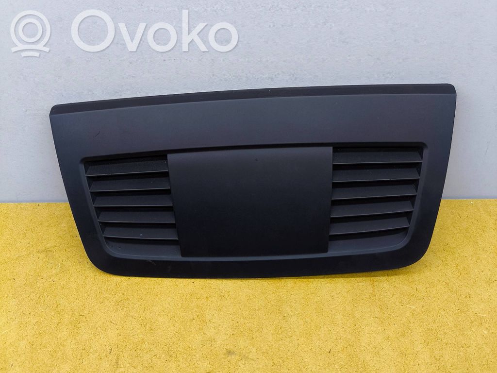 BMW 3 E90 E91 Kita salono detalė 