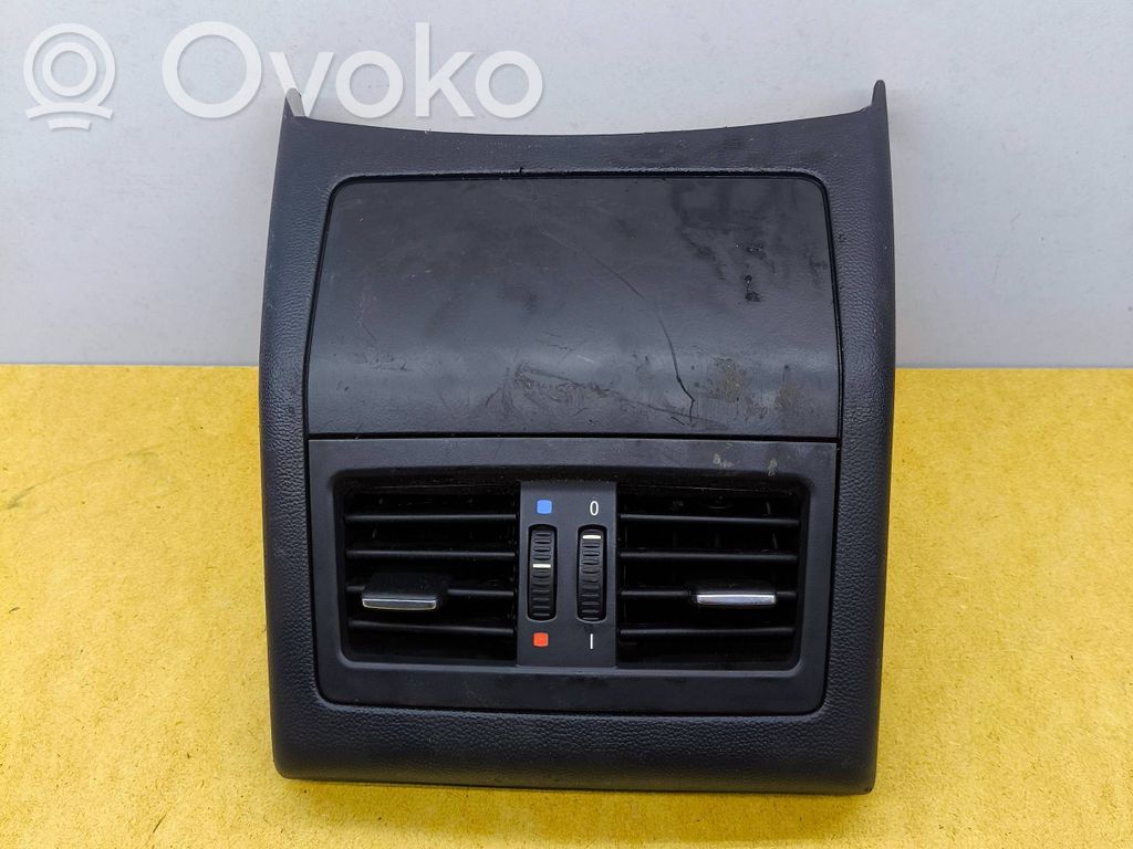BMW 3 E90 E91 Oro grotelės gale 