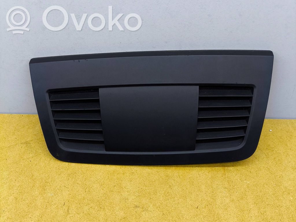 BMW 3 E90 E91 Kita salono detalė 