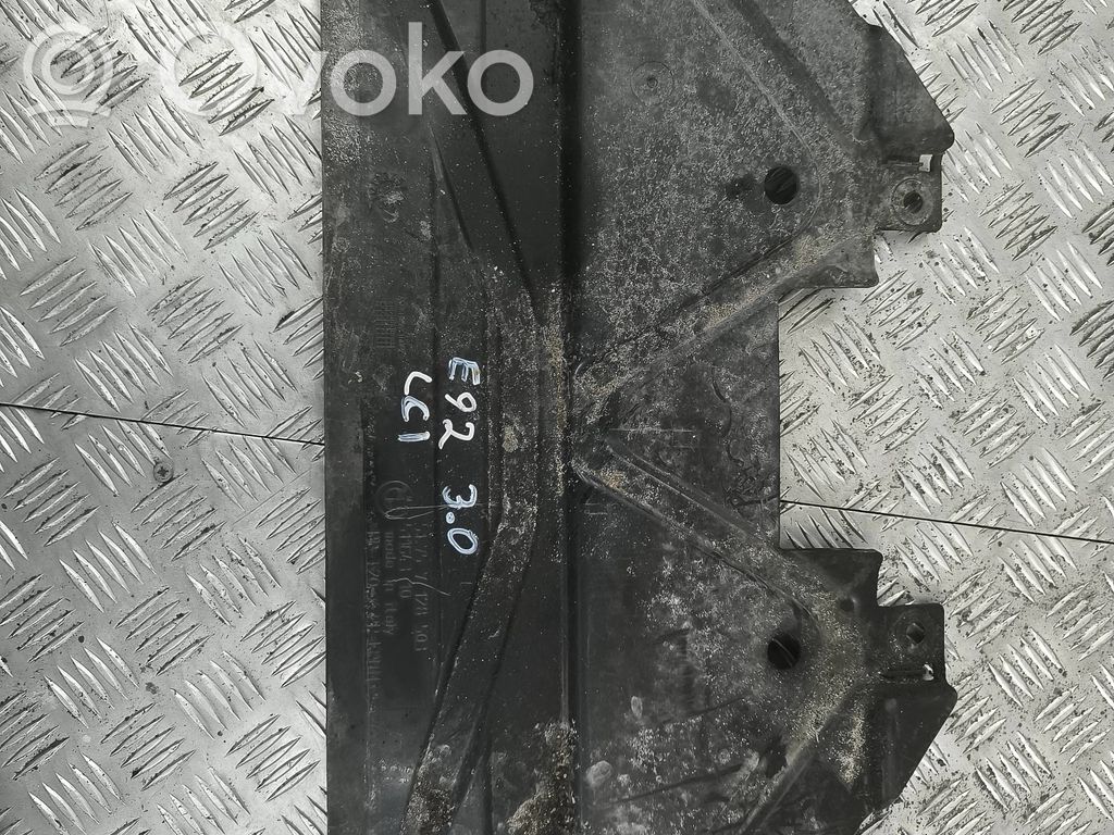 BMW 3 E92 E93 Bamperio dugno apsauga 