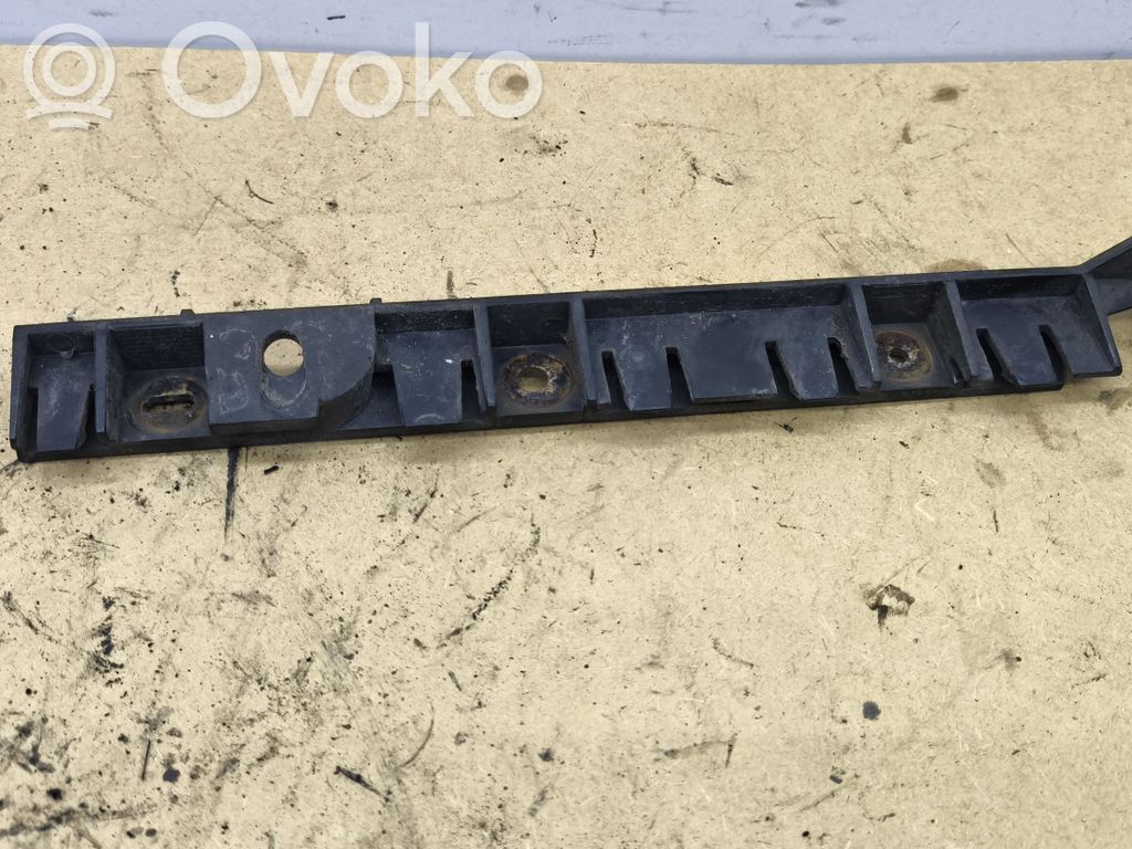 BMW 1 E81 E87 Fender mounting bracket 