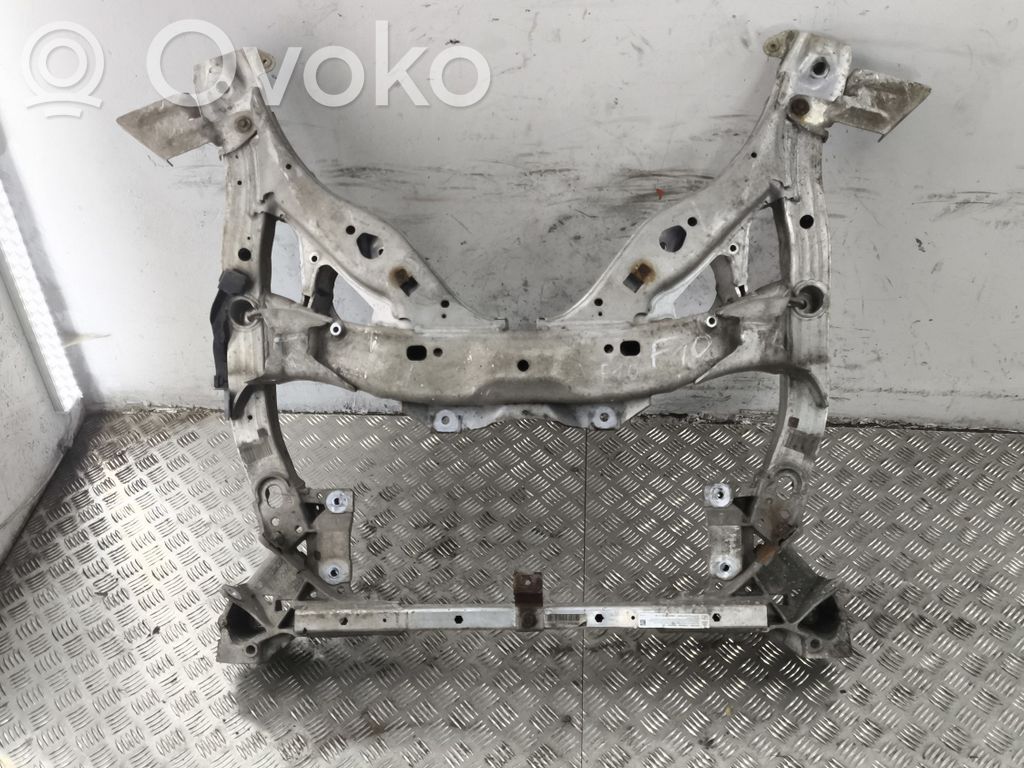 BMW 5 F10 F11 Rama pomocnicza przednia 