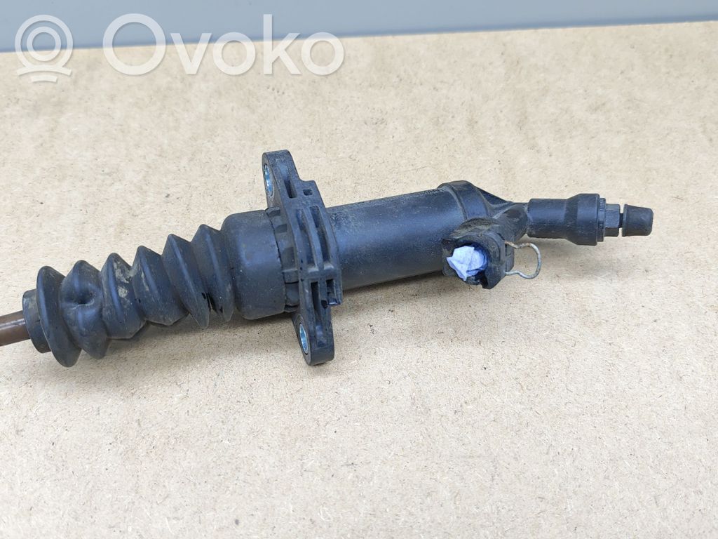 BMW 3 E90 E91 Clutch master cylinder 