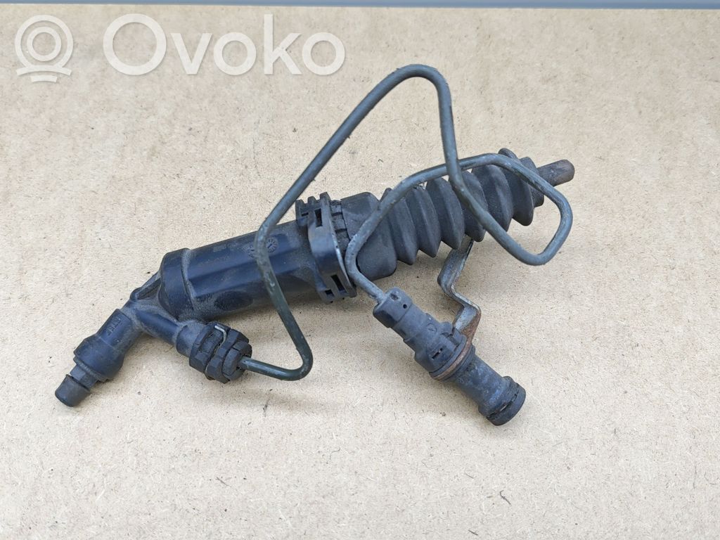 BMW 3 E90 E91 Clutch master cylinder 