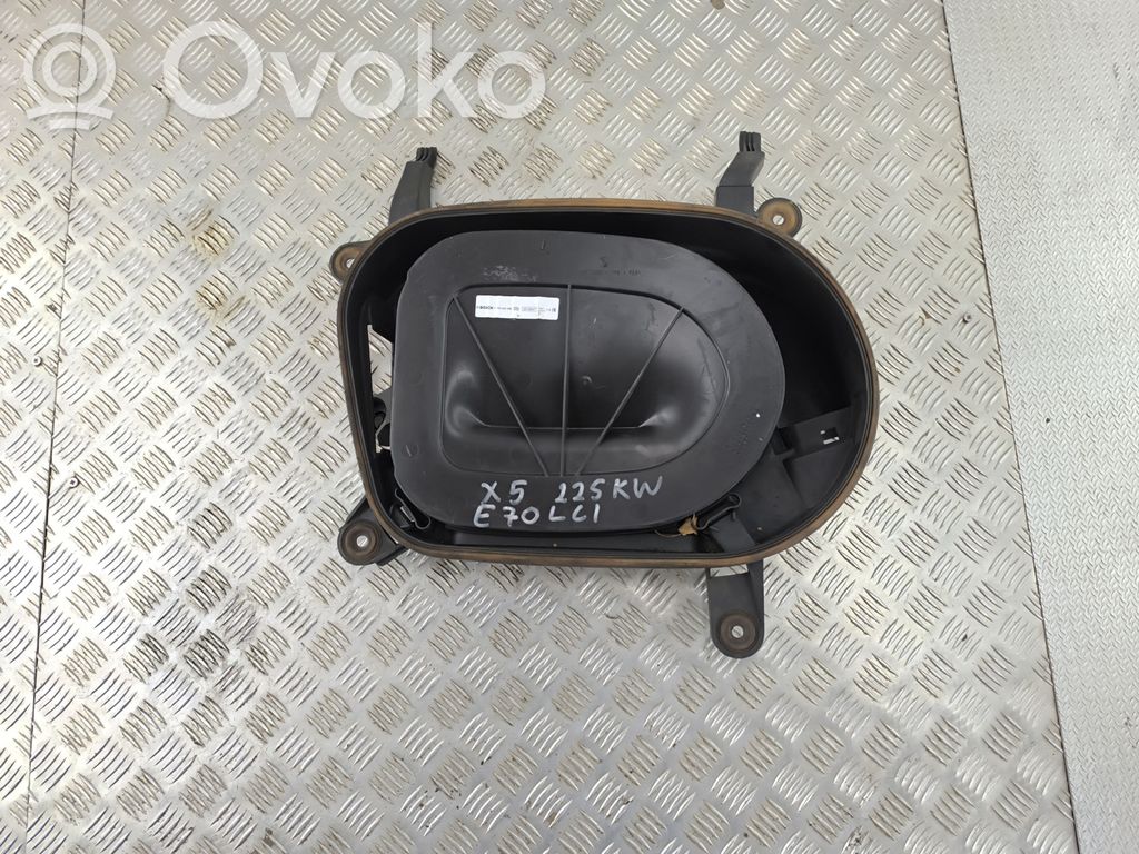 Air filter box   7811027