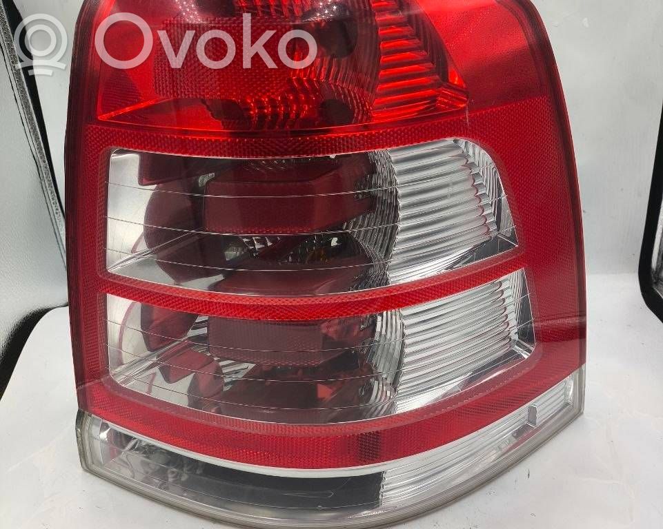 Opel Zafira B Lampă spate în caroserie 