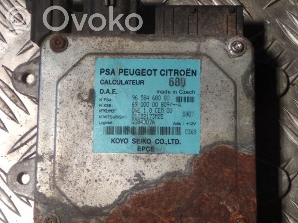 Unidad de control/módulo de la dirección asistida   J0601A028