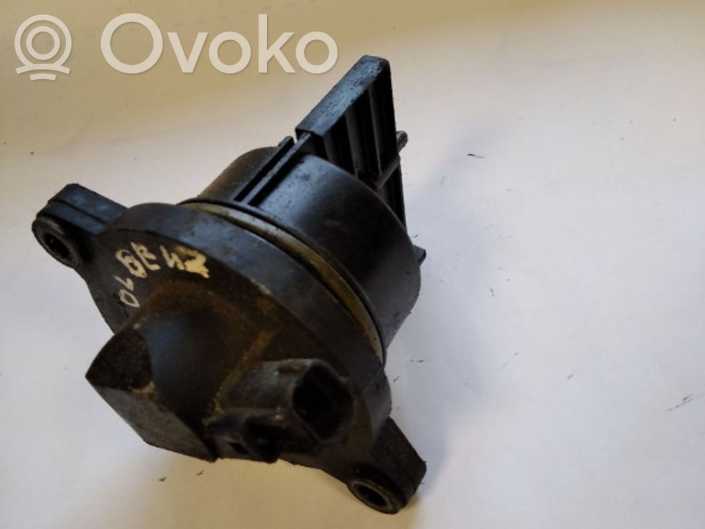 Jaguar S-Type Valve 