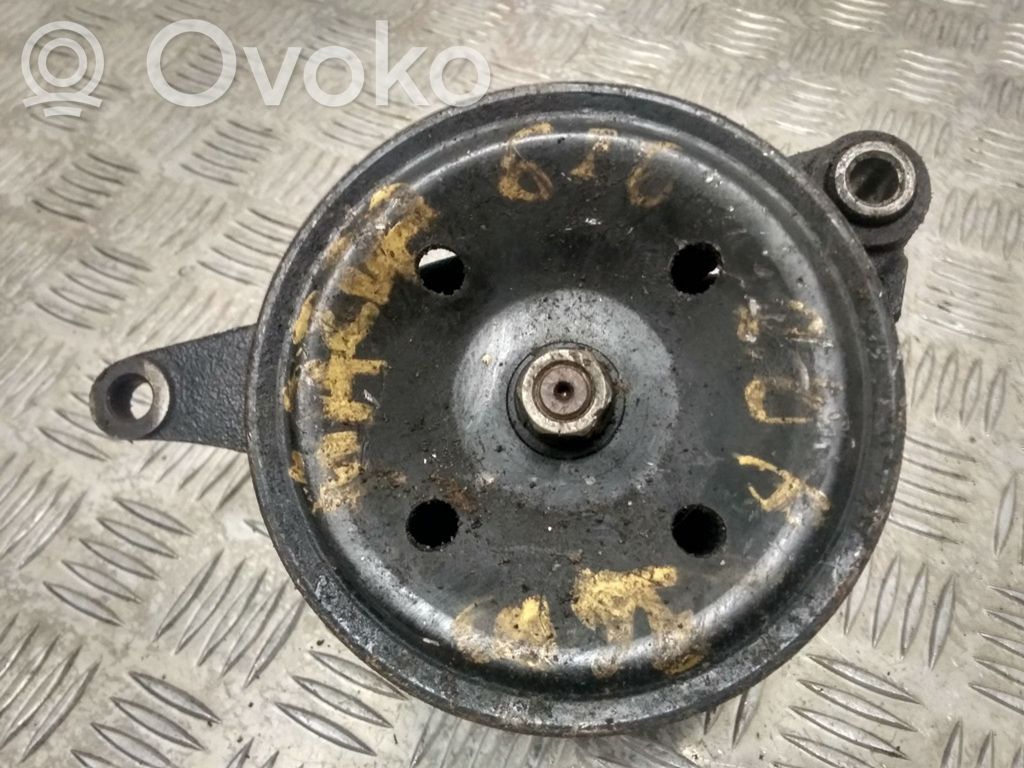 Mazda 626 Ohjaustehostimen pumppu 
