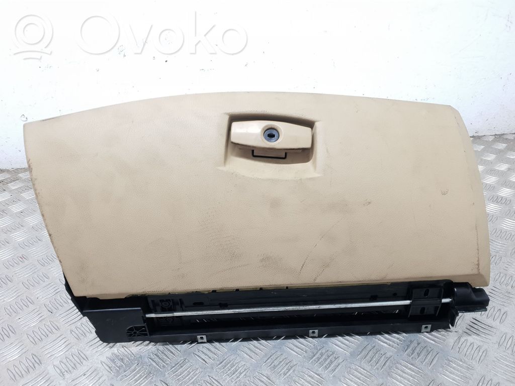 BMW 5 E60 E61 Handschuhfach 
