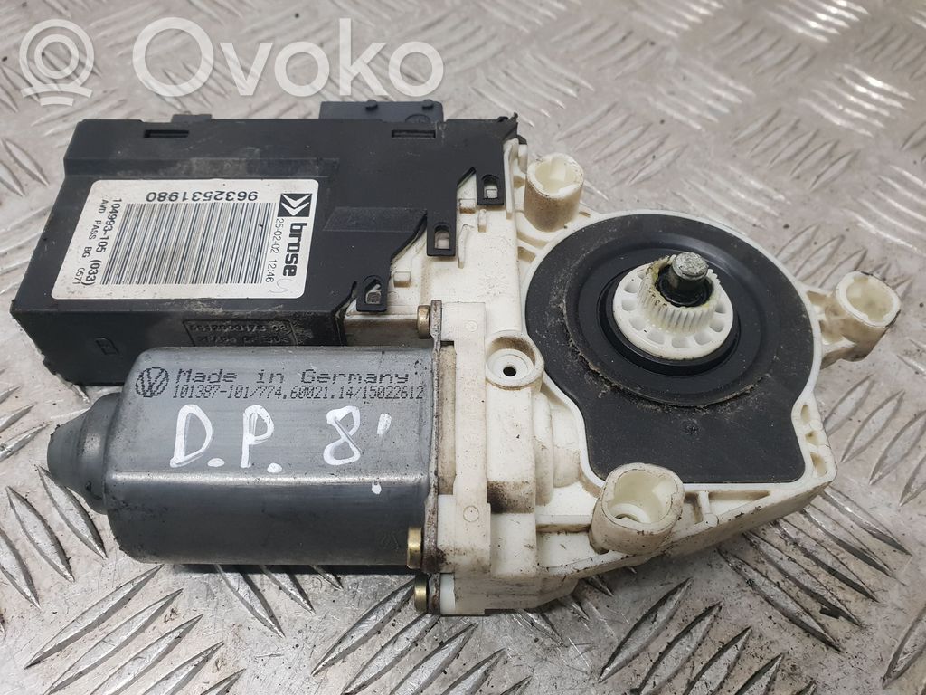 Citroen C5 Front door window regulator motor 