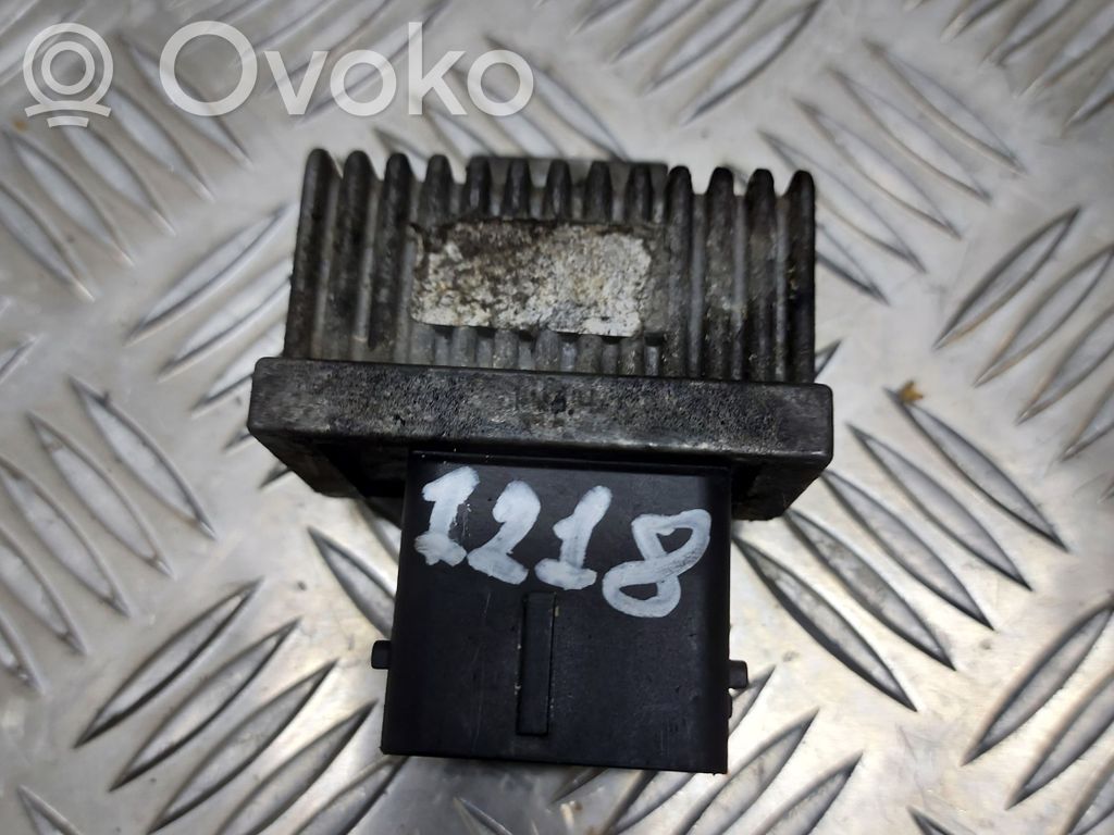 Citroen Xsara Picasso Glow plug pre-heat relay 