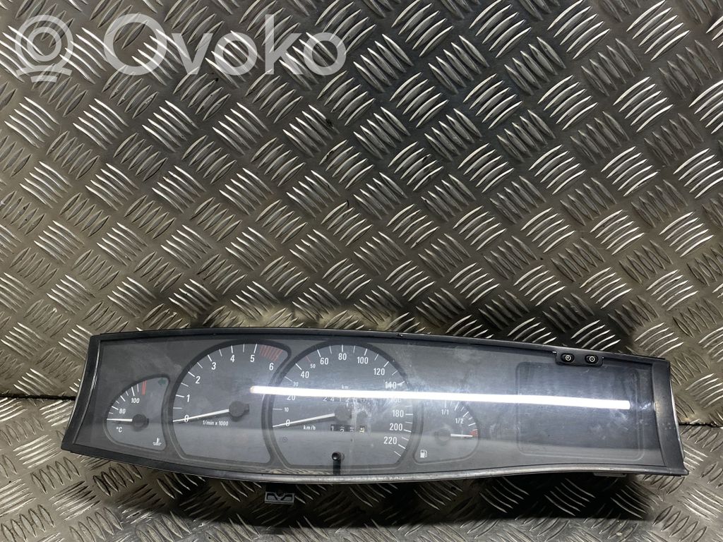 Speedometer (instrument cluster)   81117876,87001300,09228420