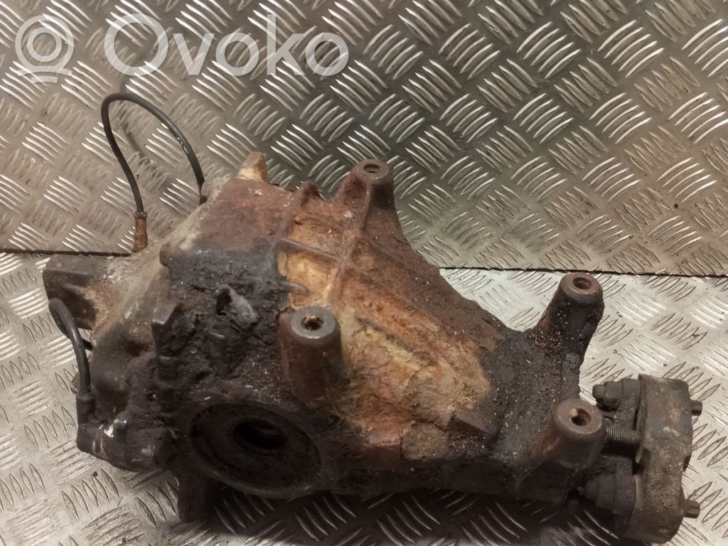 Opel Omega B1 Tylny mechanizm różnicowy 