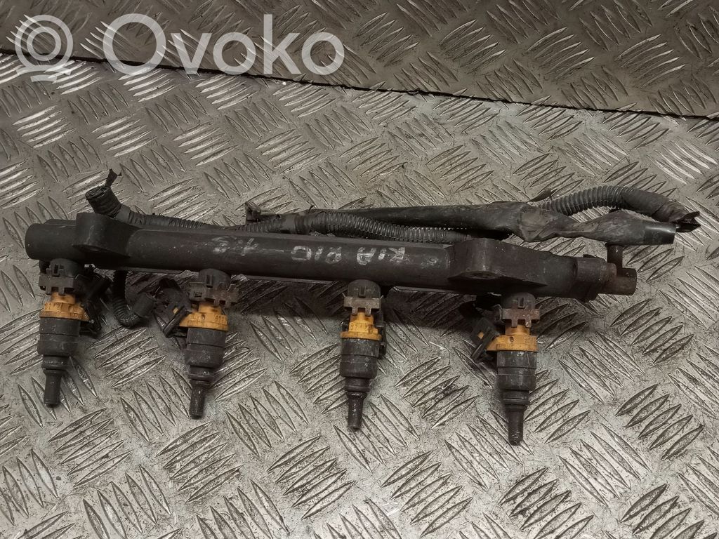 KIA Rio Tubo principal de alimentación del combustible 