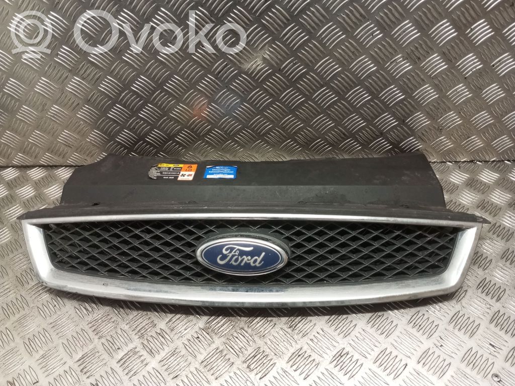 Ford Focus Front bumper upper radiator grill 