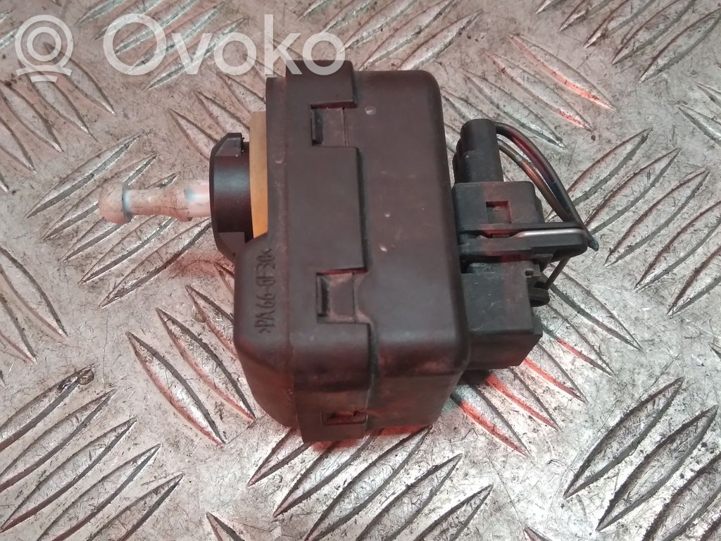Headlight level adjustment motor