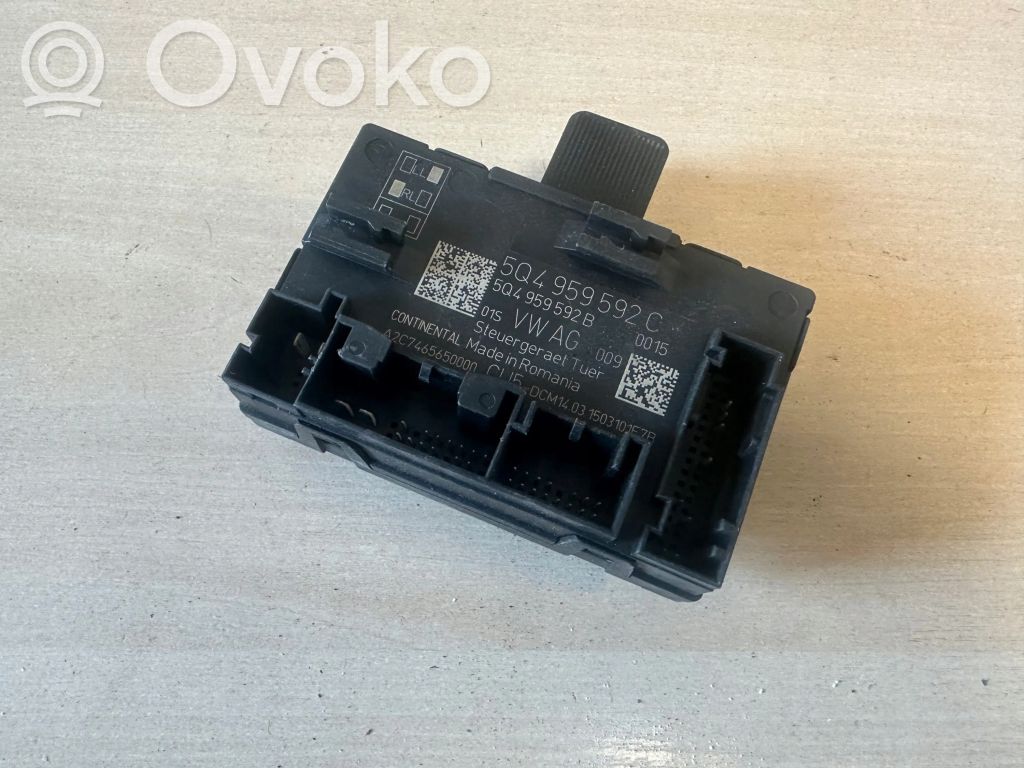 Volkswagen Golf VII Door control unit/module 