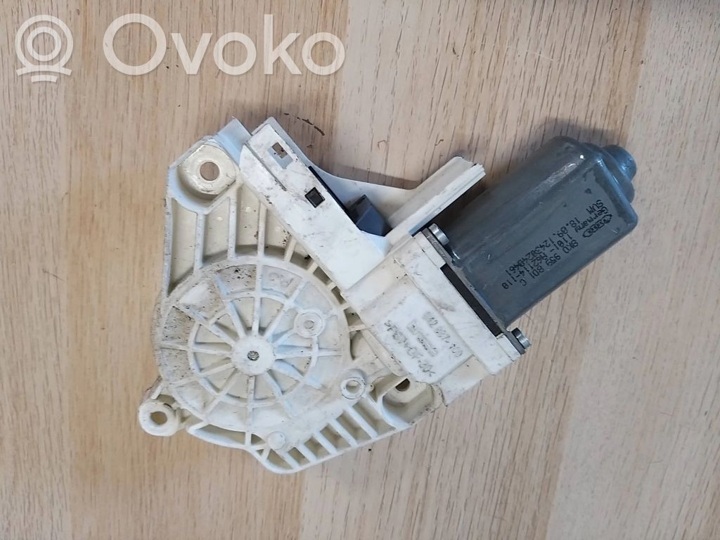 Audi A1 Front door window regulator motor 