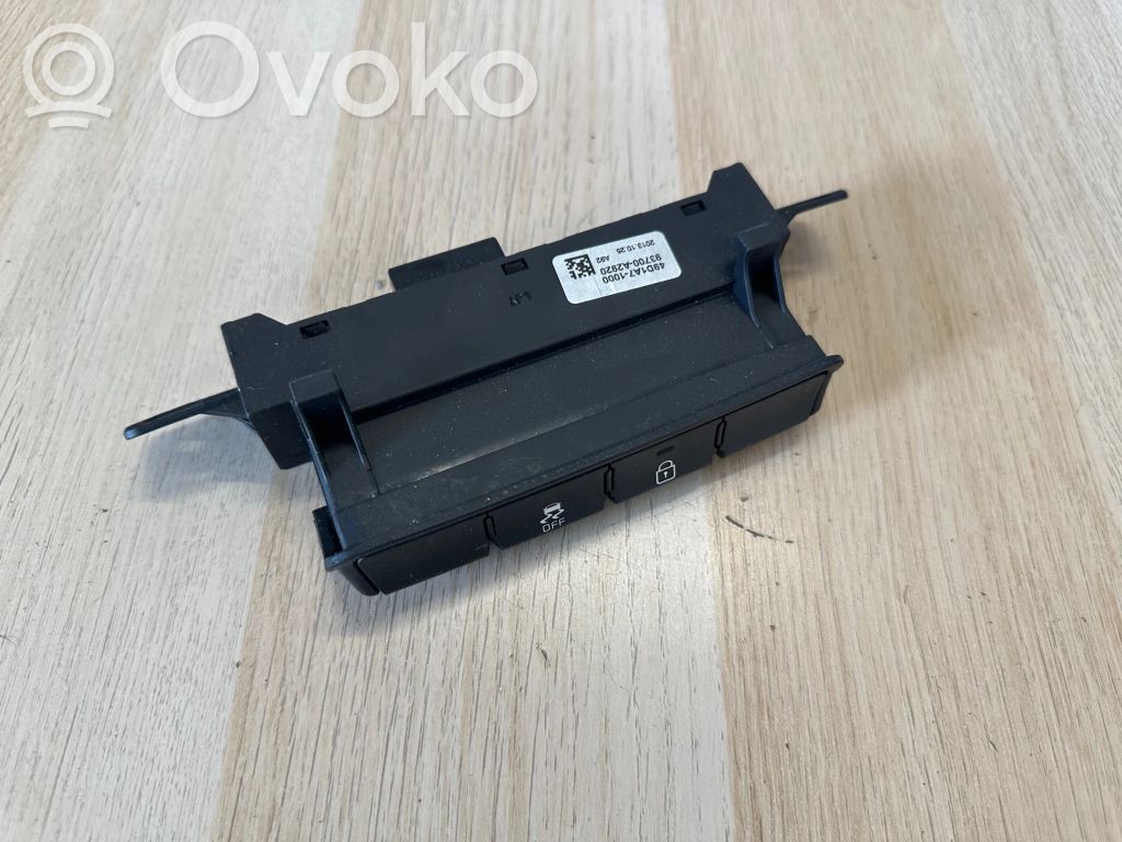 KIA Ceed Keskuslukituksen kytkin 