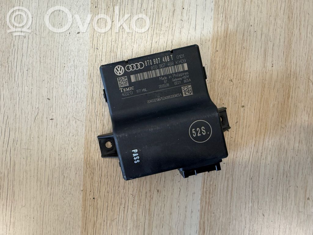 Audi A5 8T 8F Gateway control module 