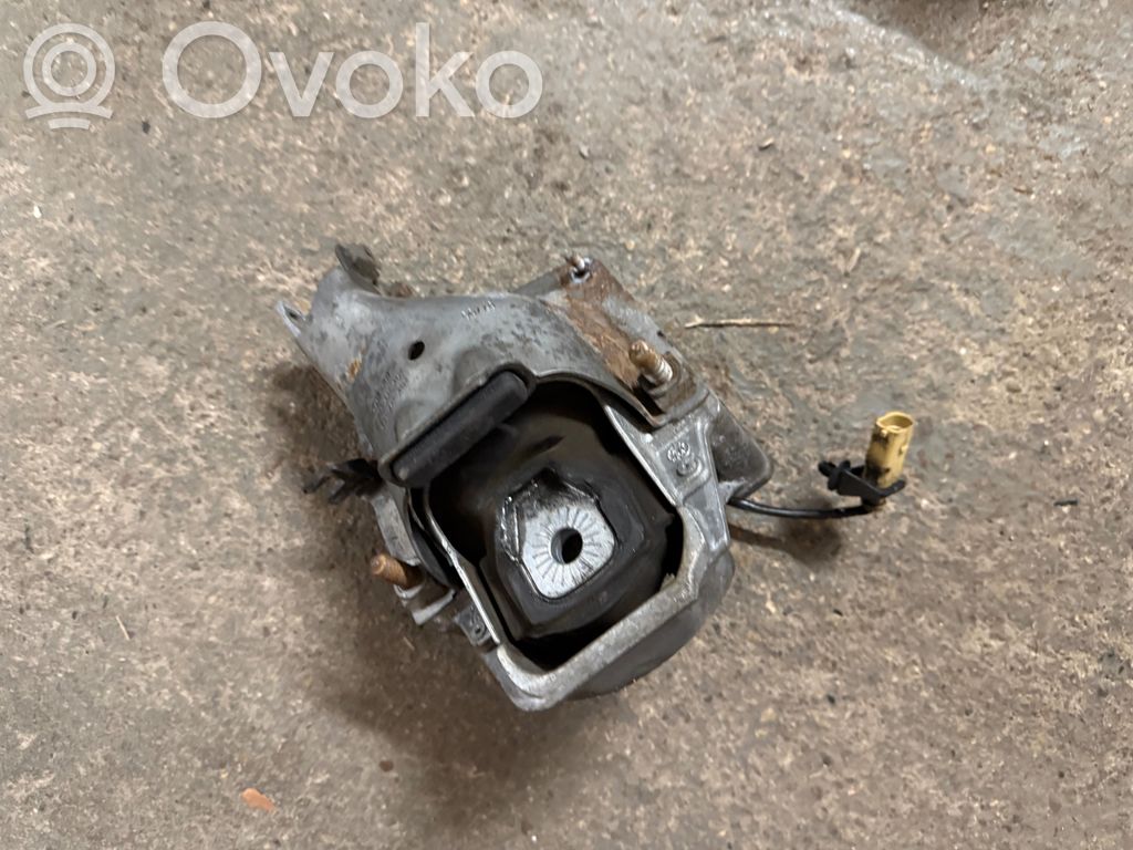 Audi A5 8T 8F Engine mounting bracket 