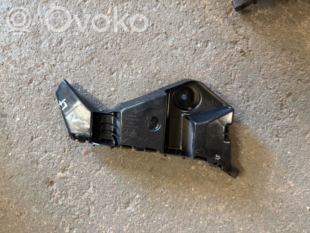 Audi A1 Soporte de montaje del parachoques trasero 
