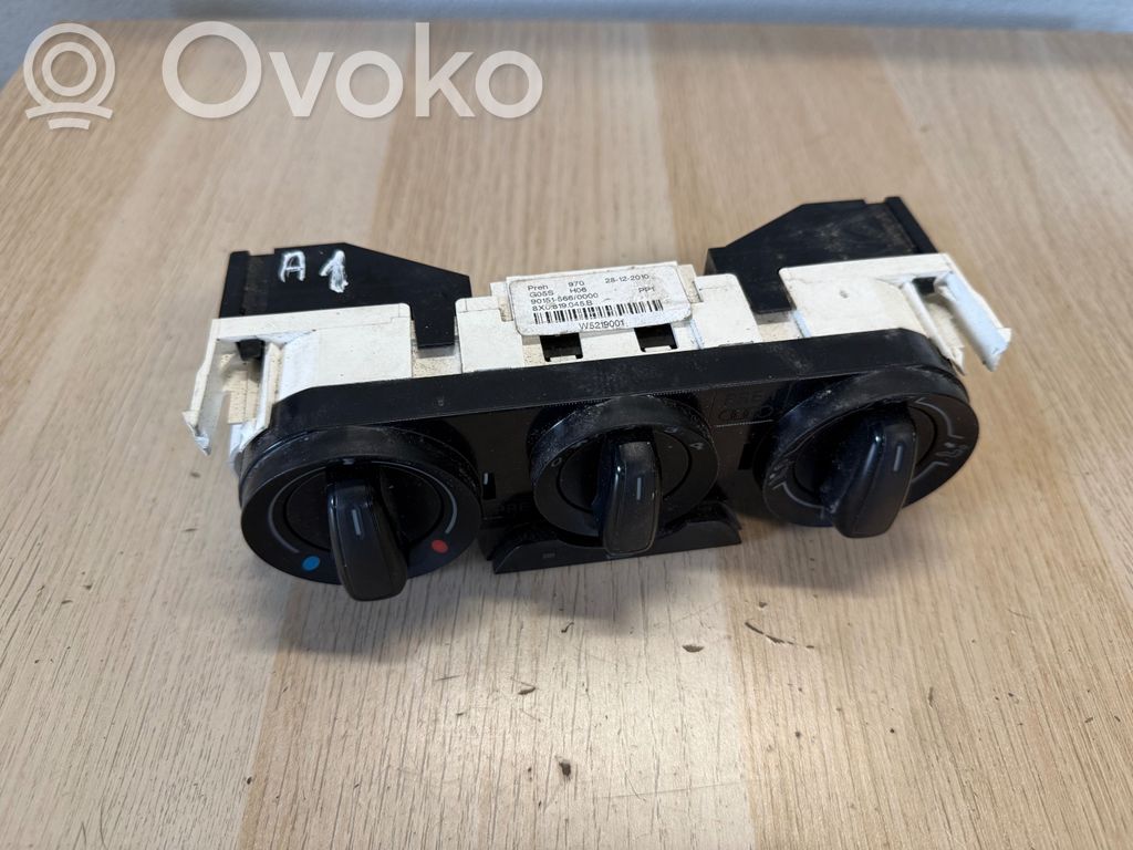 Audi A1 Climate control unit 