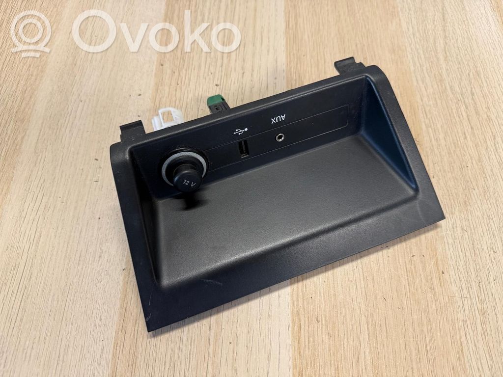 Gniazdo / Złącze USB   6V0857367A
