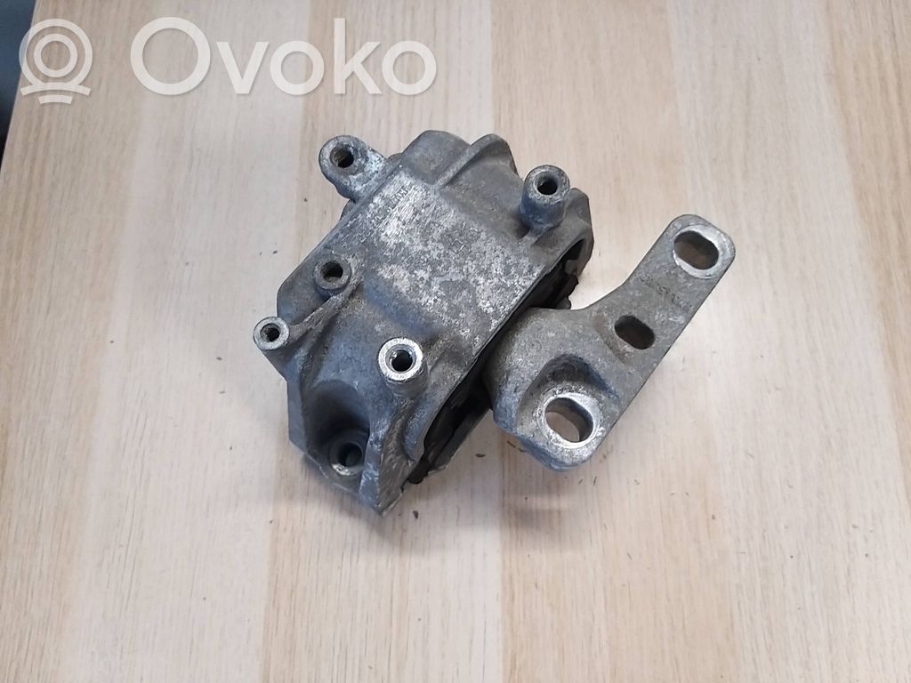Skoda Superb B6 (3T) Engine mount bracket 