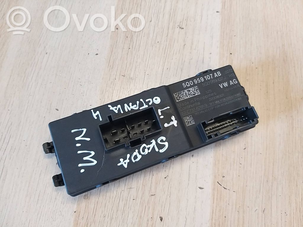 Skoda Octavia Mk4 Tailgate/trunk control unit/module 