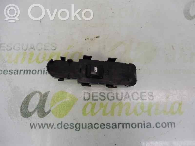 Peugeot Expert Electric window control switch 