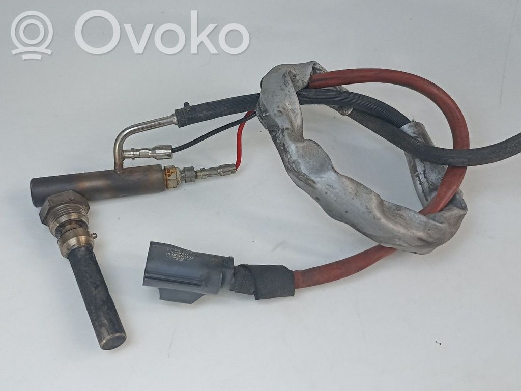 Inyector de combustible   04L131113J